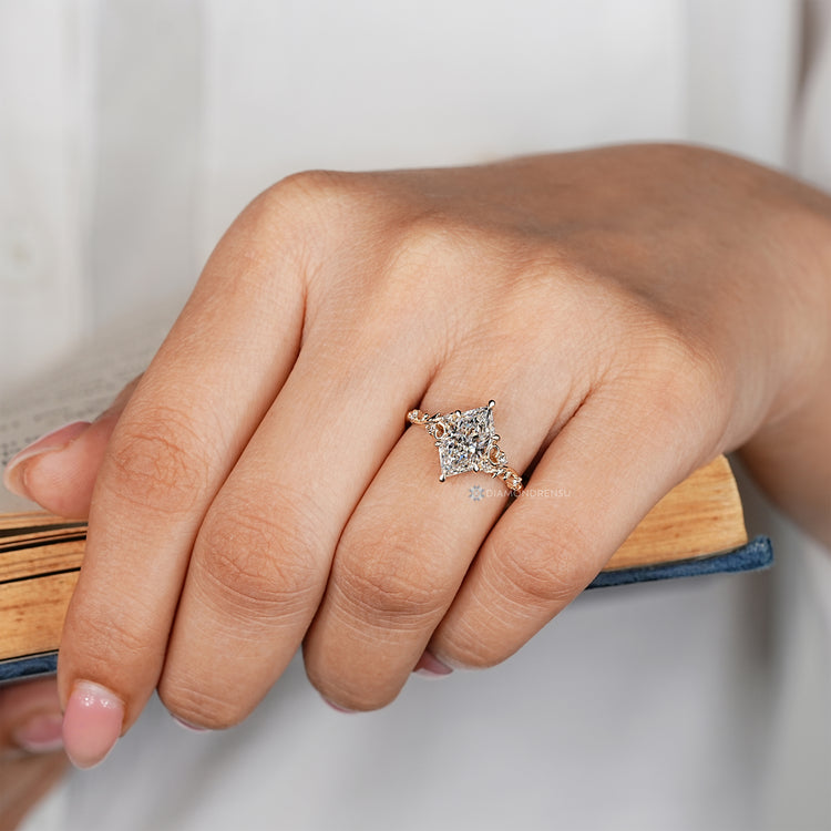 Handmade Dutch marquise diamond ring with six claw prongs.