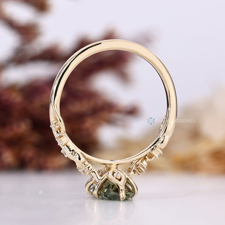 Nature inspired marquise ring with hidden round diamonds.