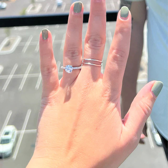 White Gold Round Cut Diamond Ring