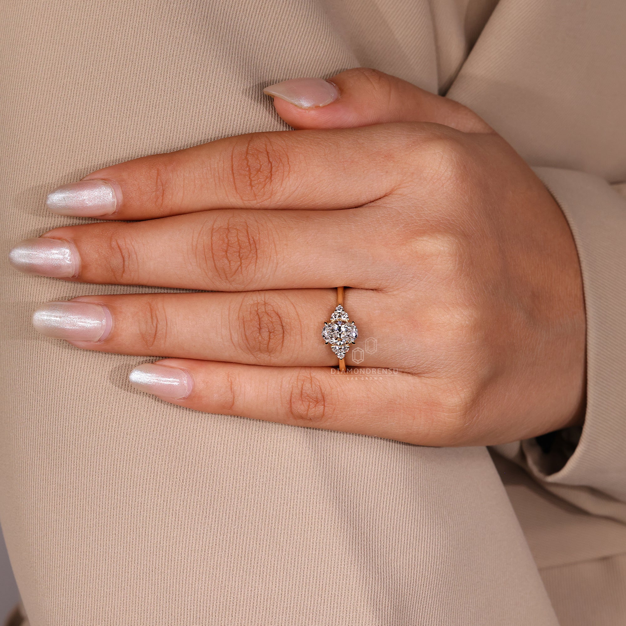 Buy engagement ring from a trusted UK jeweller.