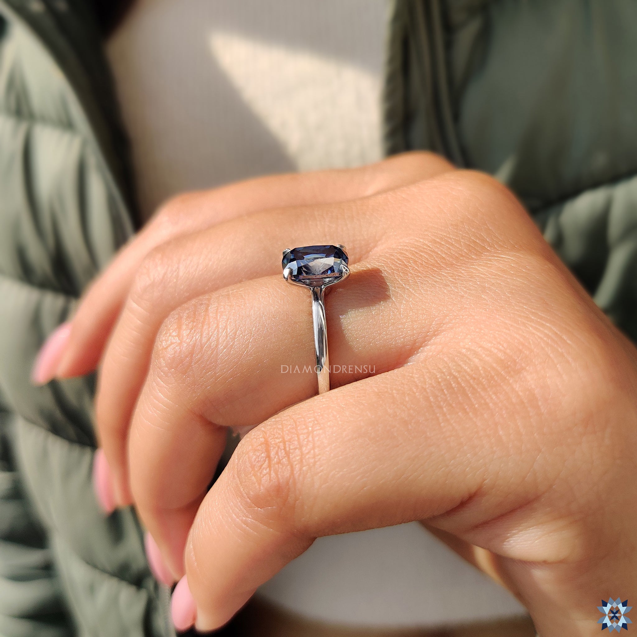 Custom engagement ring with royal blue Moissanite ring