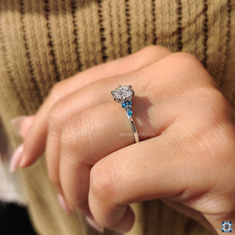 Round Cut Ring in muse setting ring style