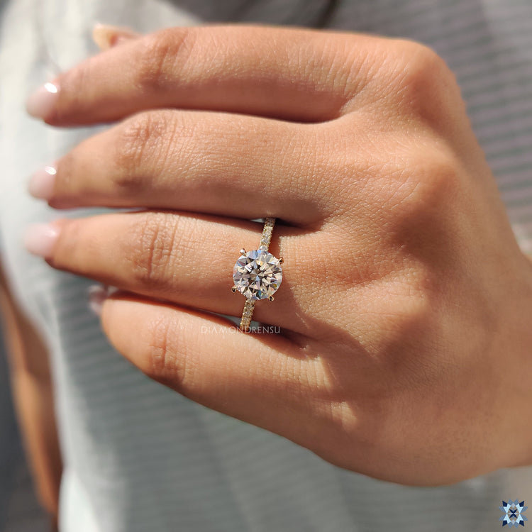 4 claw prong ring in custom engagement ring design