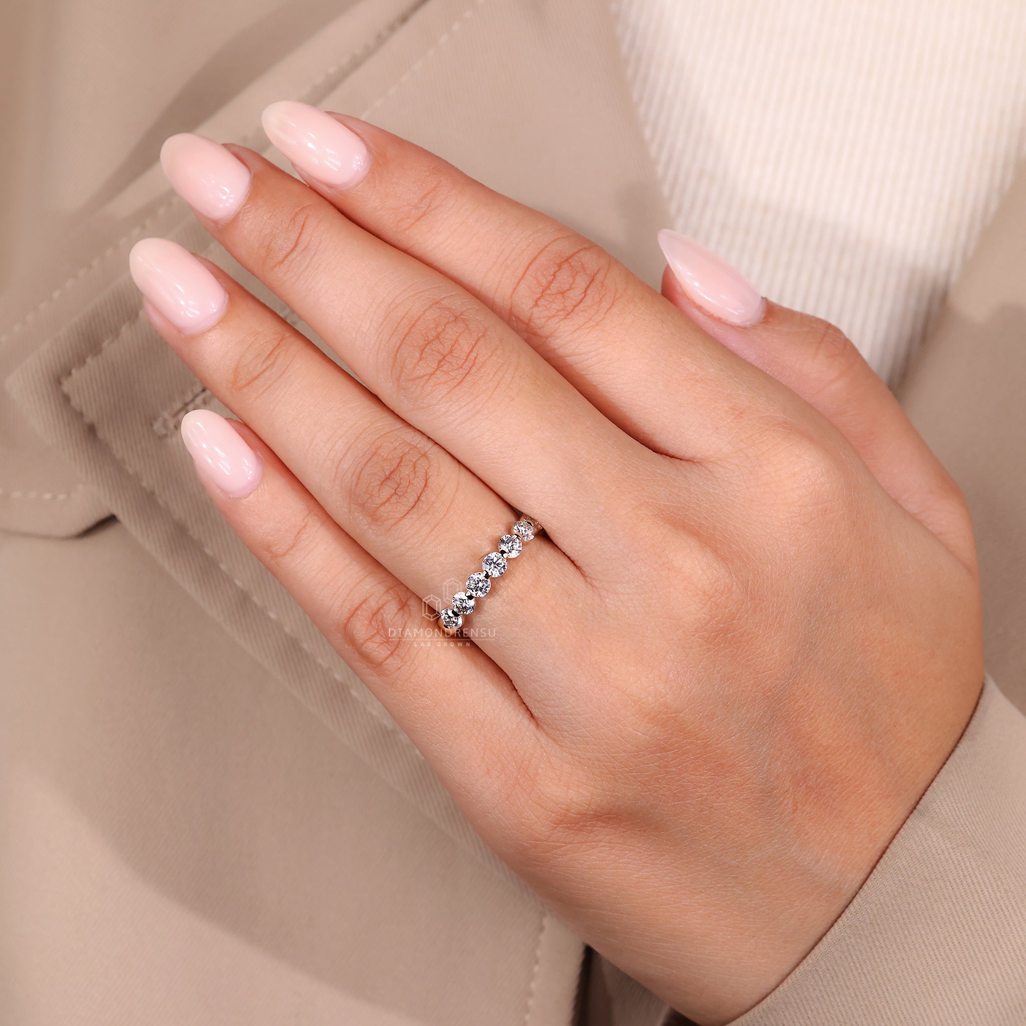 Diamondrensu UK band featuring half eternity lab grown diamonds.