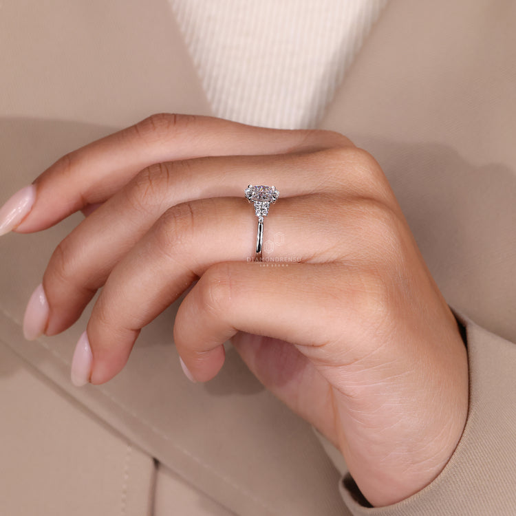 Handmade engagement ring from Diamondrensu UK
