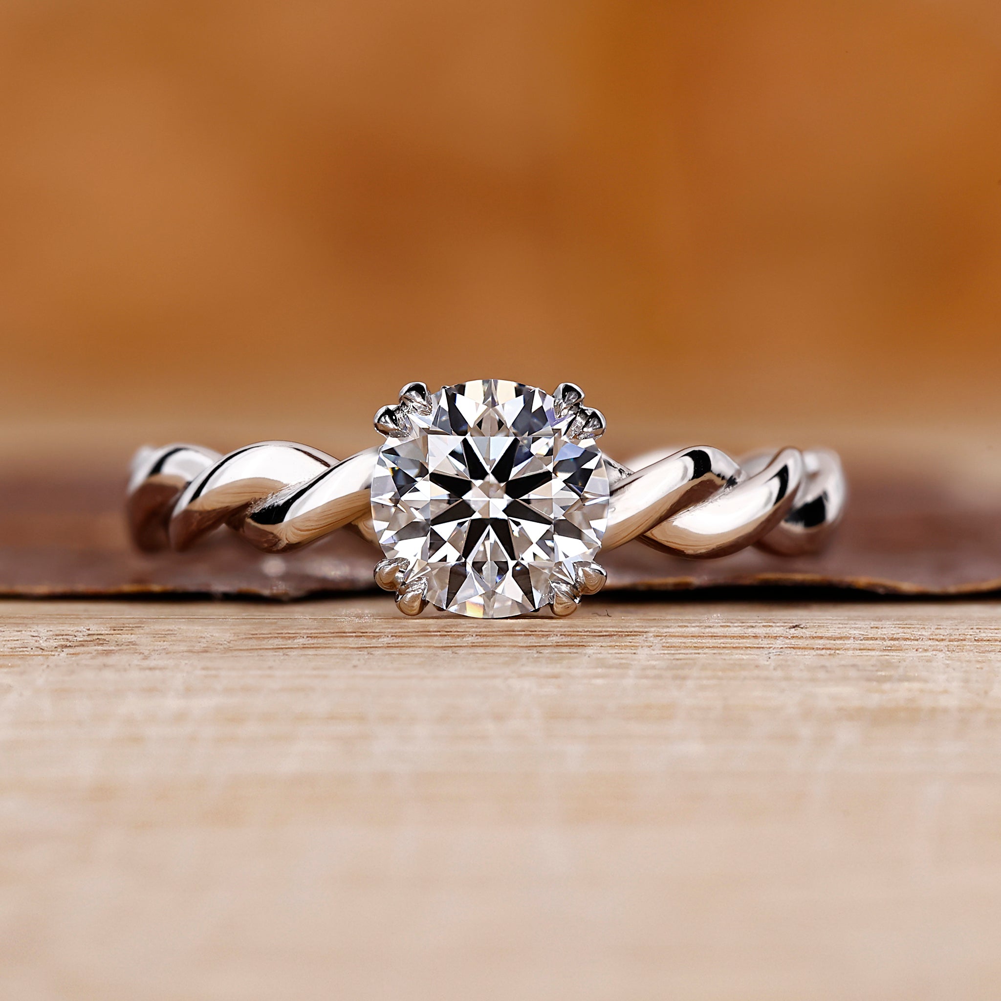 Round diamond engagement ring in white gold.