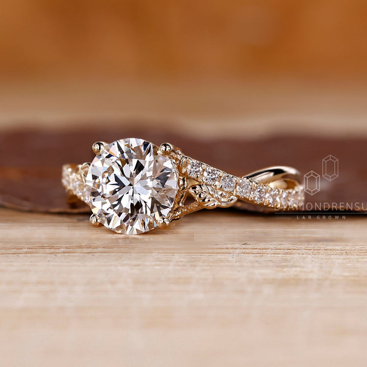 Round cut diamond twist band in a natural style.