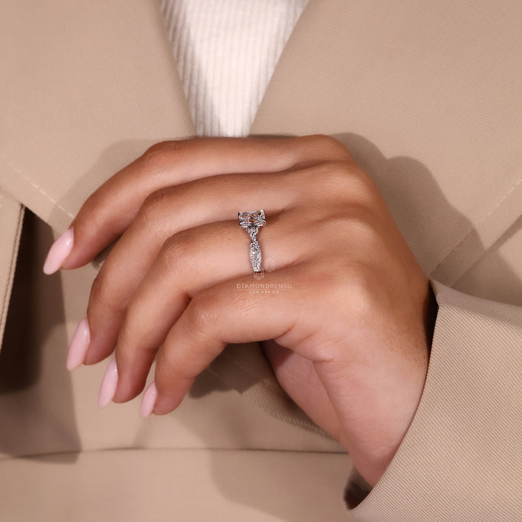 Diamondrensu UK twisted pave diamond ring