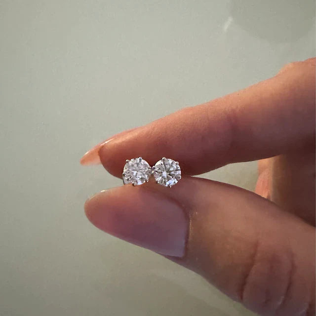 Round Diamond Stud Earrings