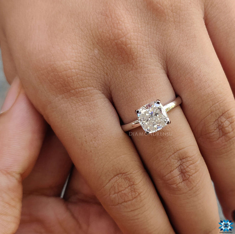 Cushion ring, custom ring, moissanite for engagement ring, diamondrensu UK ring.