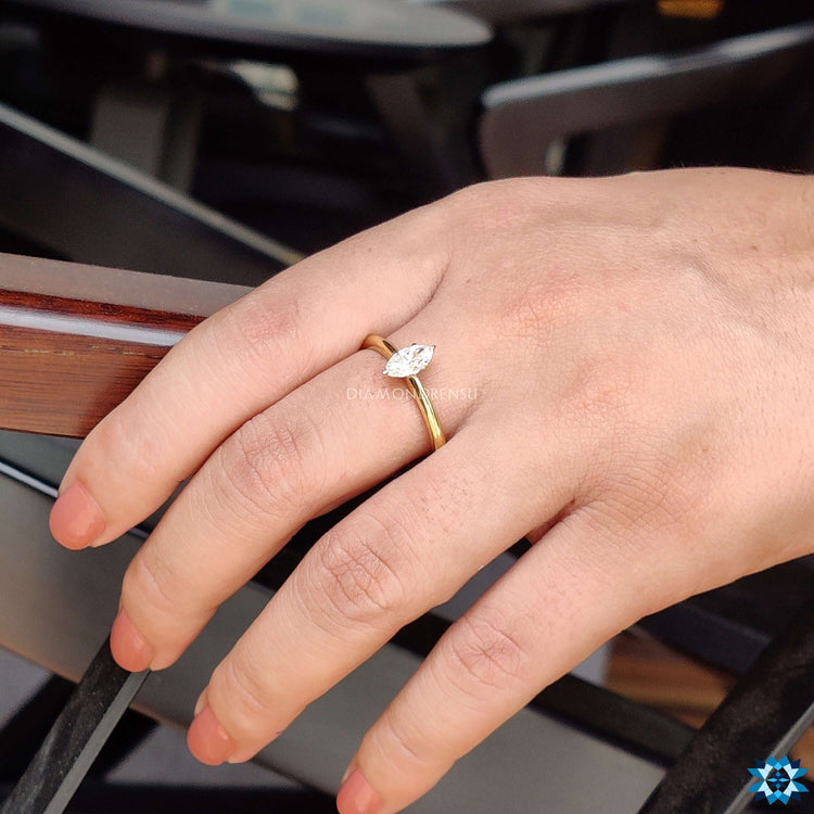 Solitaire engagement ring 6 prong ring