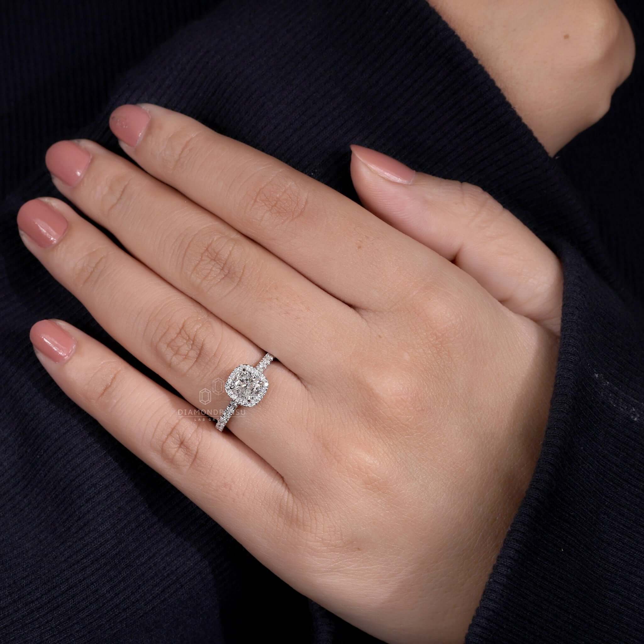 IGI certified diamond ring with a 4 prong engagement ring design