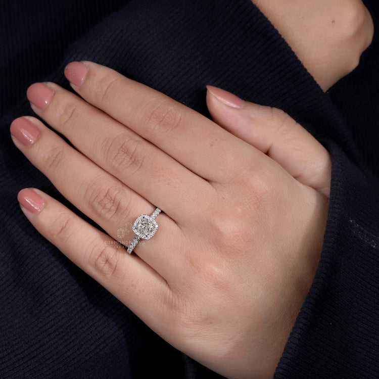 IGI certified diamond ring with a 4 prong engagement ring design