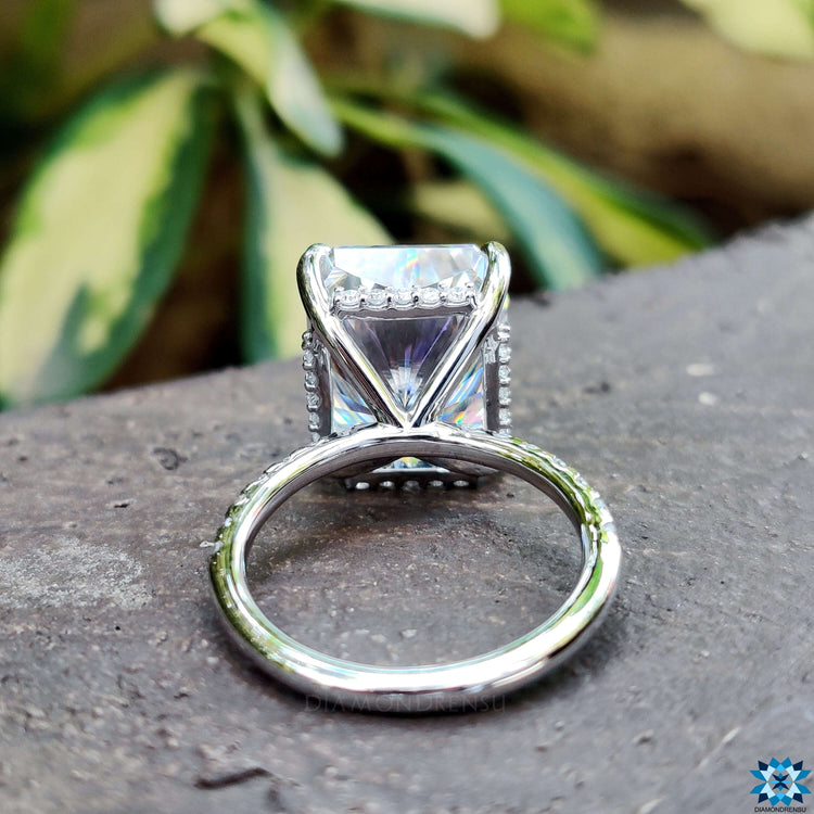 Diamondrensu UK white gold radiant cut moissanite ring.