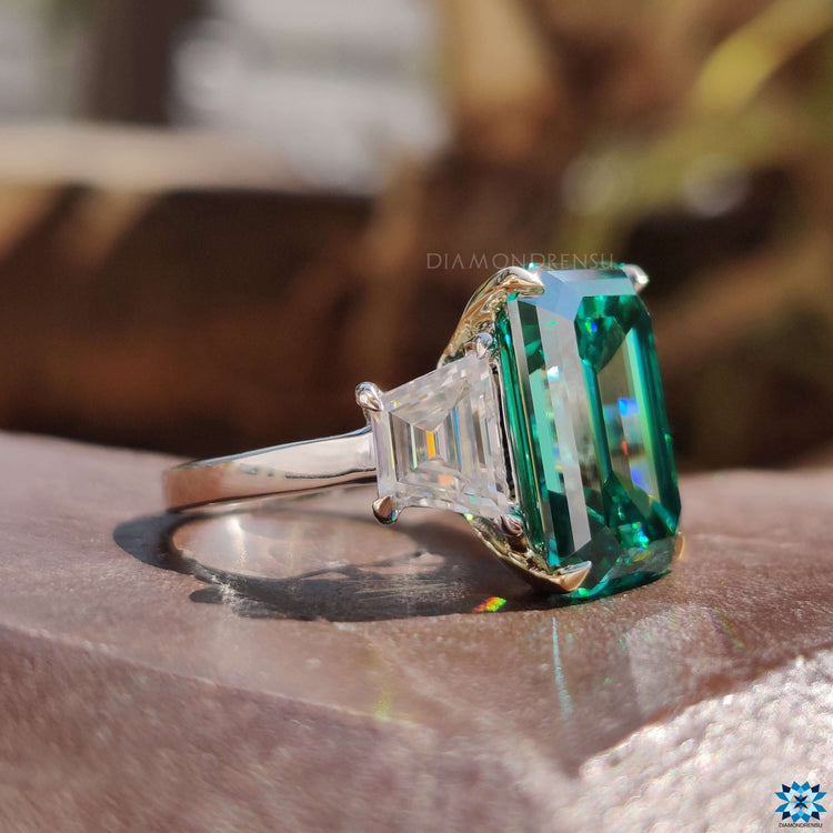 4 prong claw setting for emerald cut moissanite.