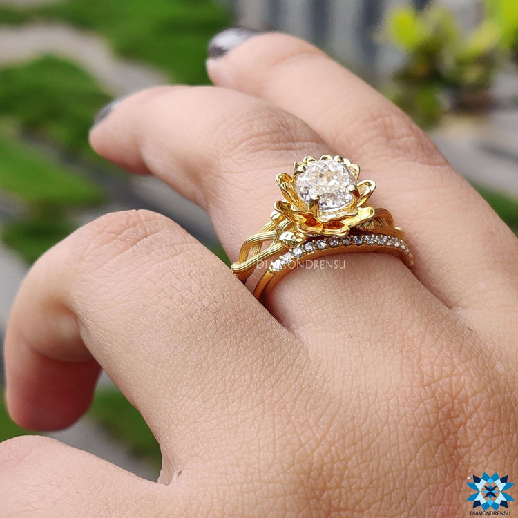 Beautiful two tone ring combining contrasting metals for a bold statement.