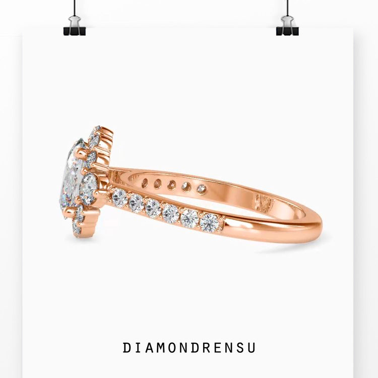 Diamondrensu UK engagement ring with custom oval halo design.