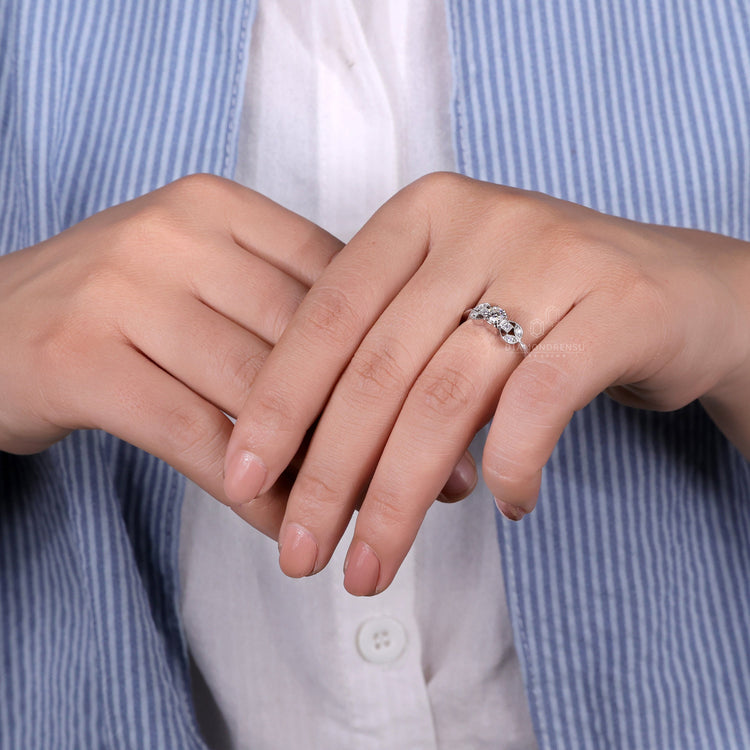 Exquisite vintage diamond ring in a tapered shank design.