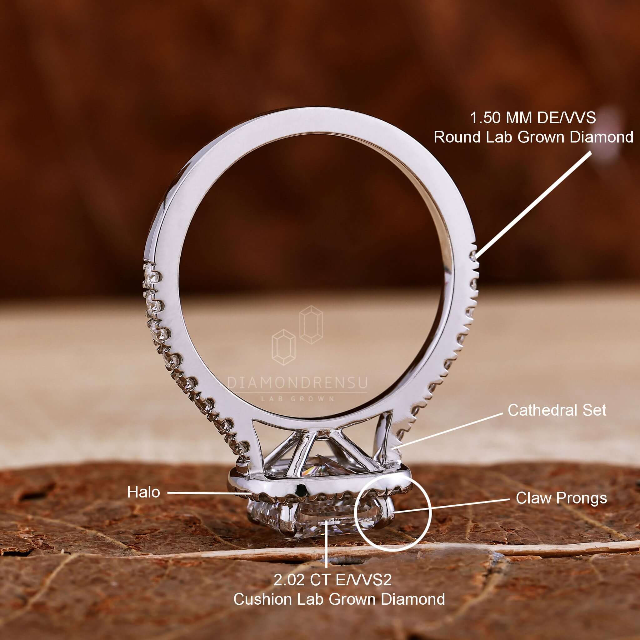 Lab grown diamond in a 4 prong claw setting with igi certified quality.
