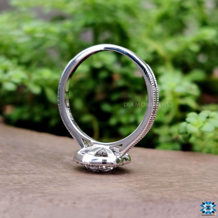 Diamondrensu UK oval moissanite ring with prong setting.
