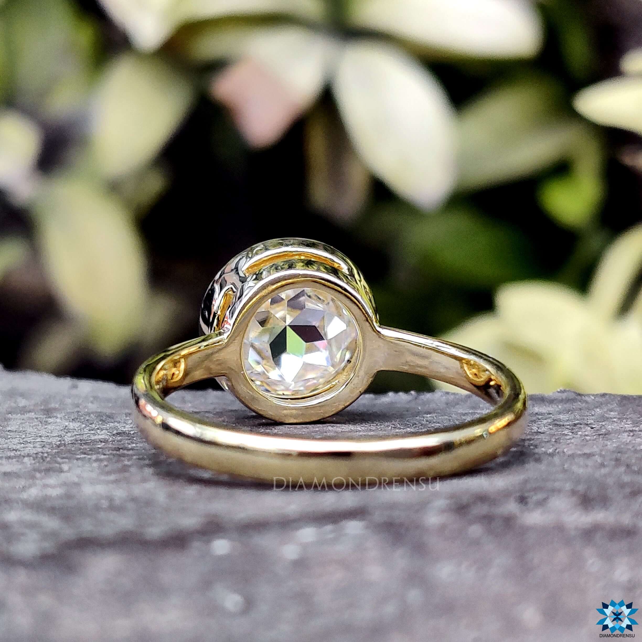 Dazzling rose cut moissanite ring with exceptional brilliance.