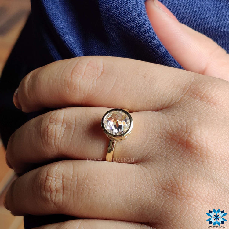 Exquisite moissanite for engagement ring with unmatched sparkle.
