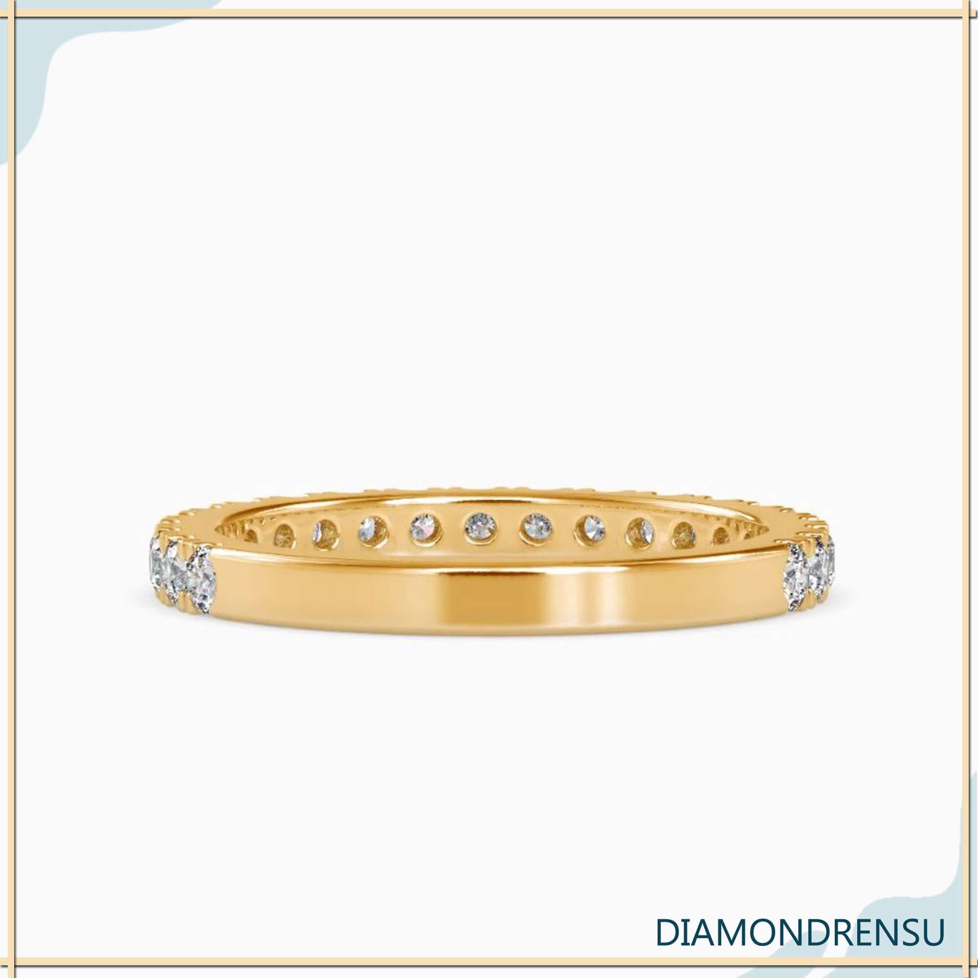 Lab grown diamond wedding band with gold finish in UK.