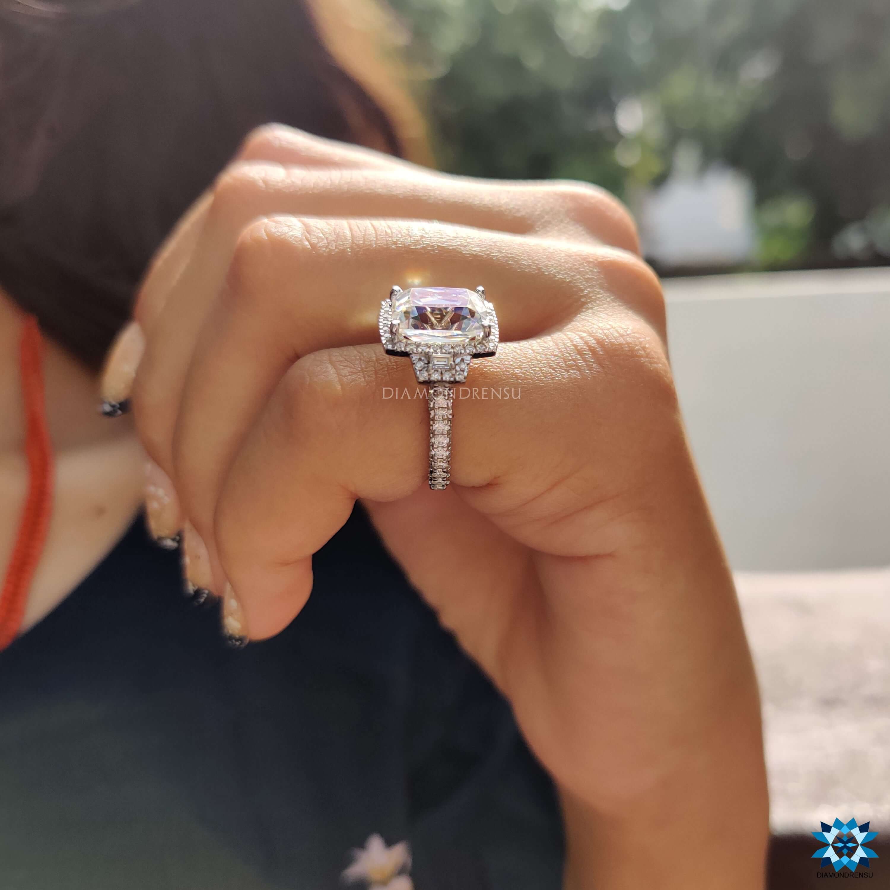 Diamondrensu UK elongated cushion moissanite ring.