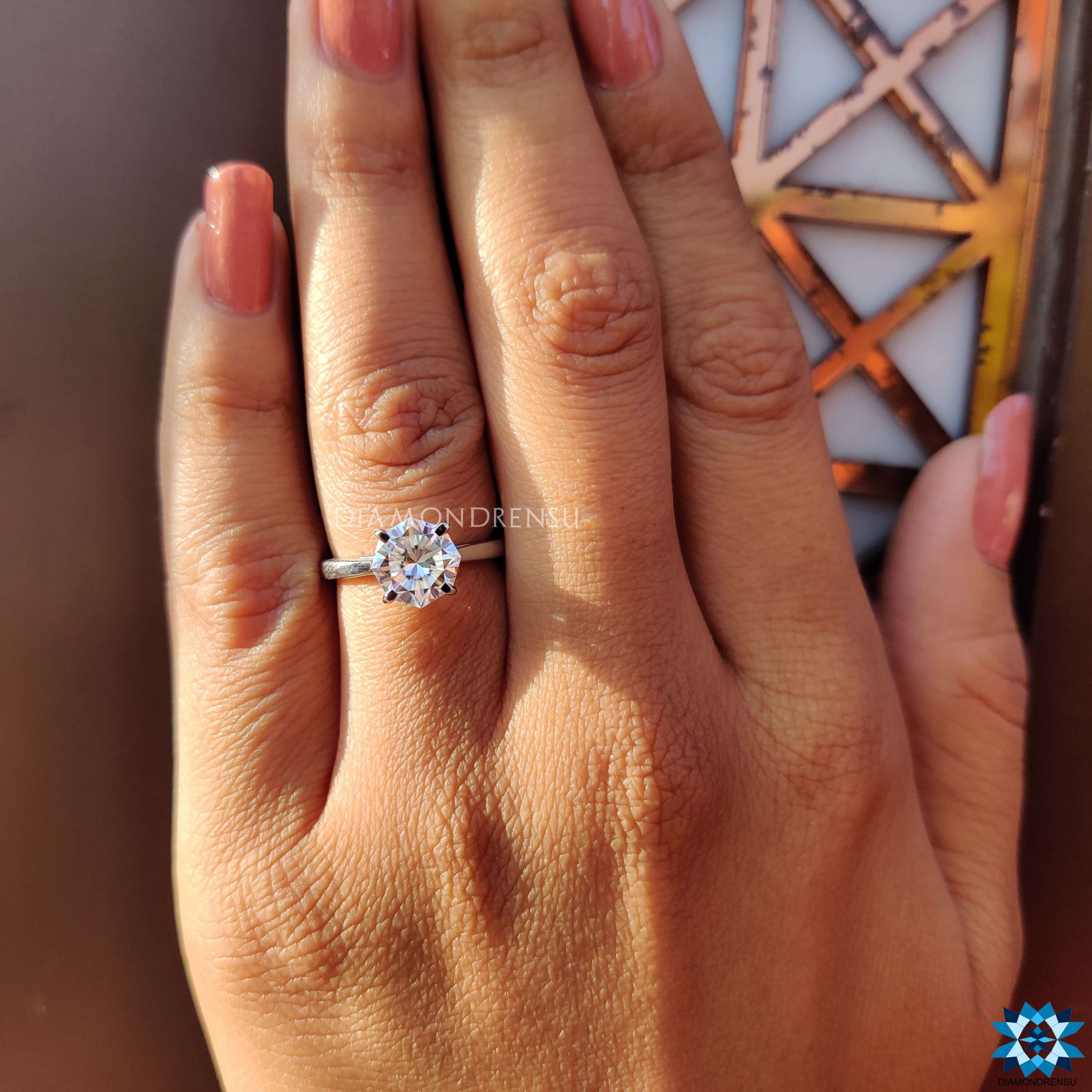 Diamondrensu UK ring with unique octagon moissanite.