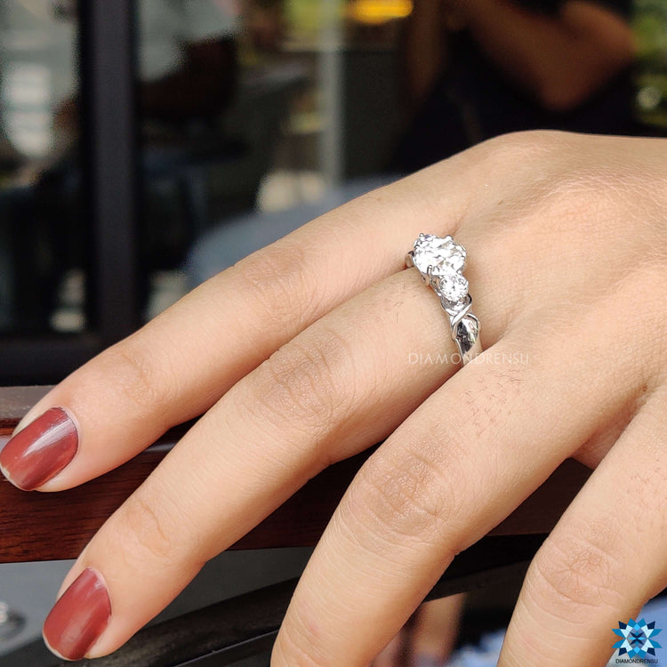 Handmade jewellery featuring exquisite moissanite stones.