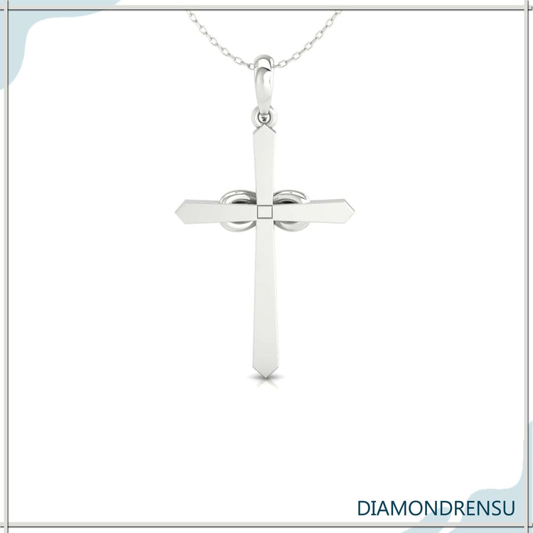 Diamondrensu UK pendant with white and yellow gold cross style.