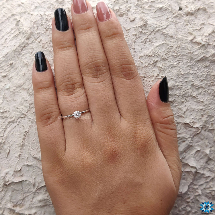 Round cut ring 4 prong ring prong setting