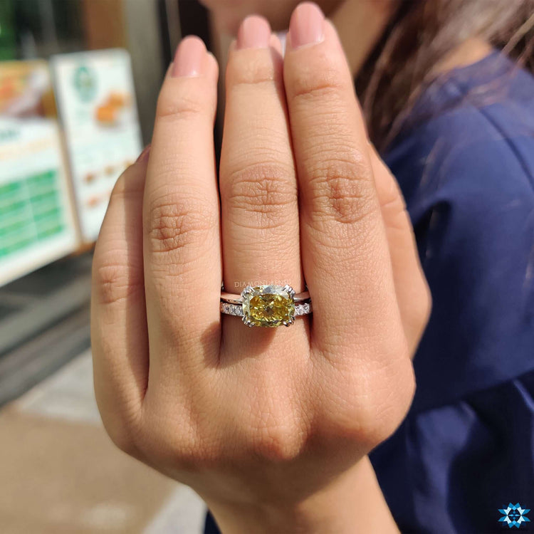 cushion divine moissanite