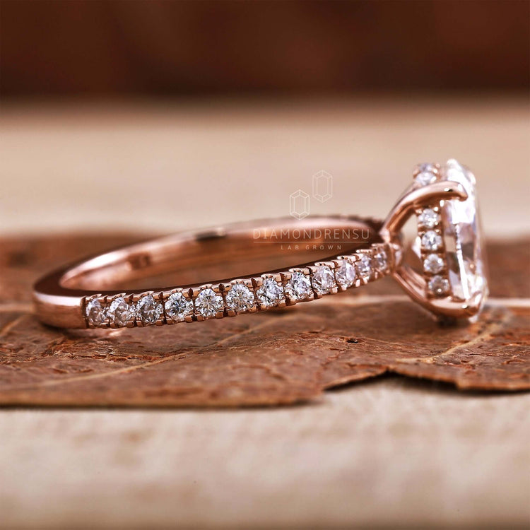 Oval cut engagement ring showcasing a Lab Grown Diamond in a claw prong setting for sustainable and ethical elegance.