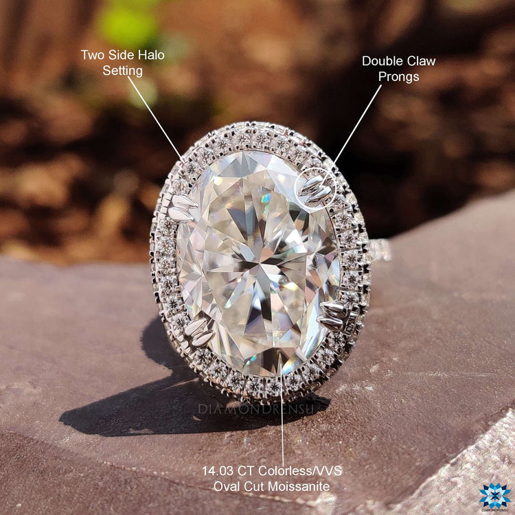 Diamondrensu UK oval moissanite engagement ring.