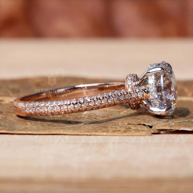 Round cut diamond ring showcasing flawless craftsmanship and clarity.