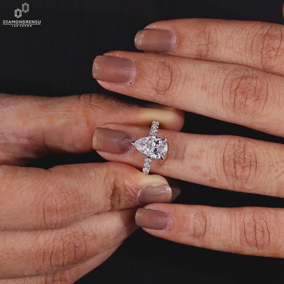 IGI certified Lab Grown Diamond in a handcrafted, stunning ring.