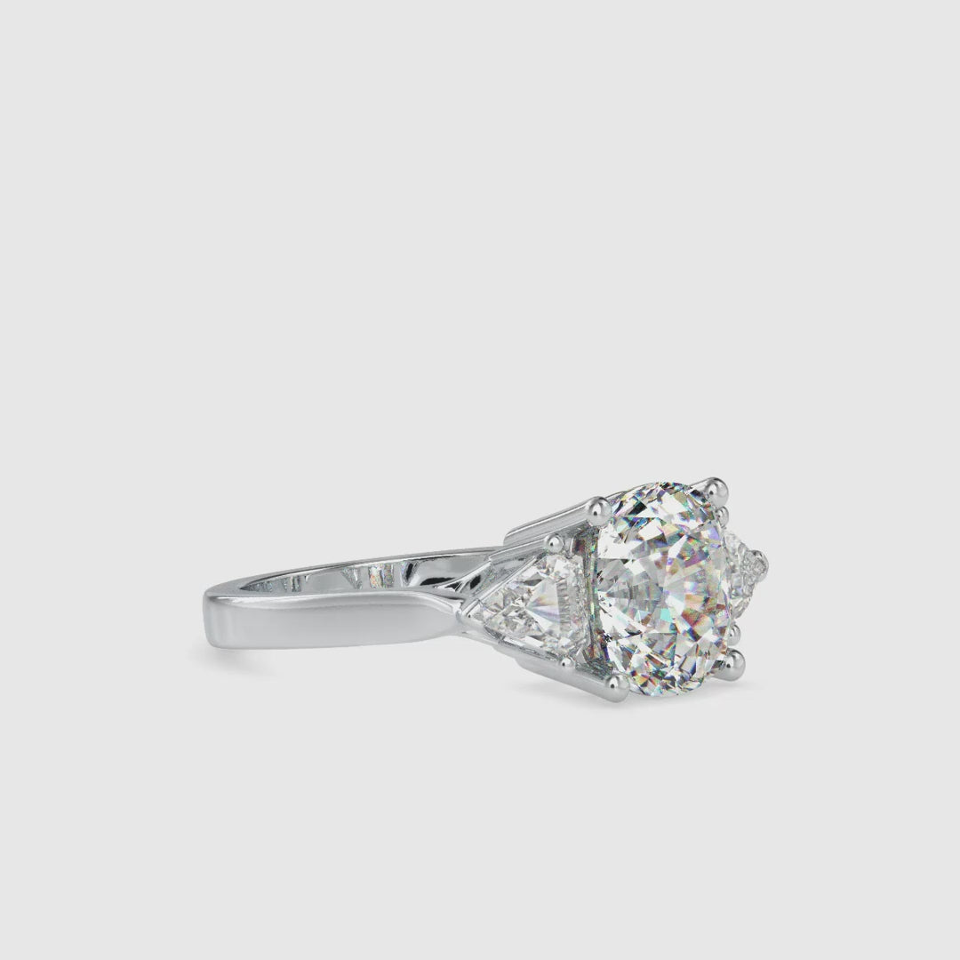 Diamondrensu UK engagement ring with lab grown cushion diamond.