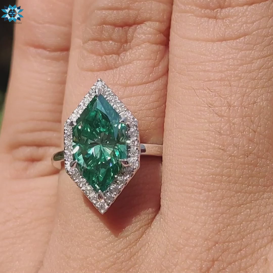 Diamondrensu UK marquise ring.