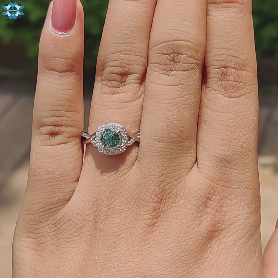 Diamondrensu UK custom engagement ring.