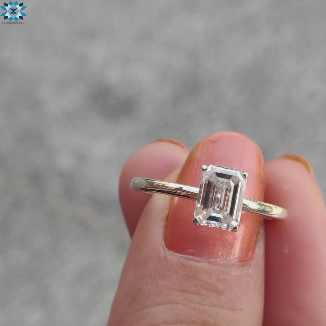 Diamondrensu UK engagement ring, crafted with precision for your perfect proposal.