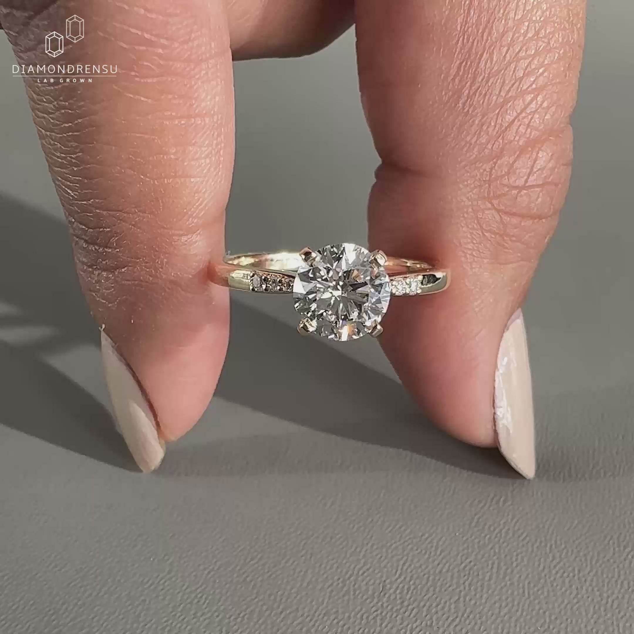 Elegant pinched shank ring in classic style.