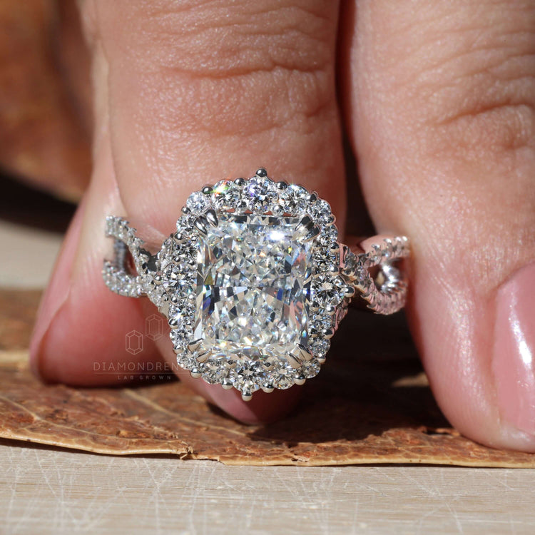 Pave ring diamond with sparkling lab-grown diamonds.