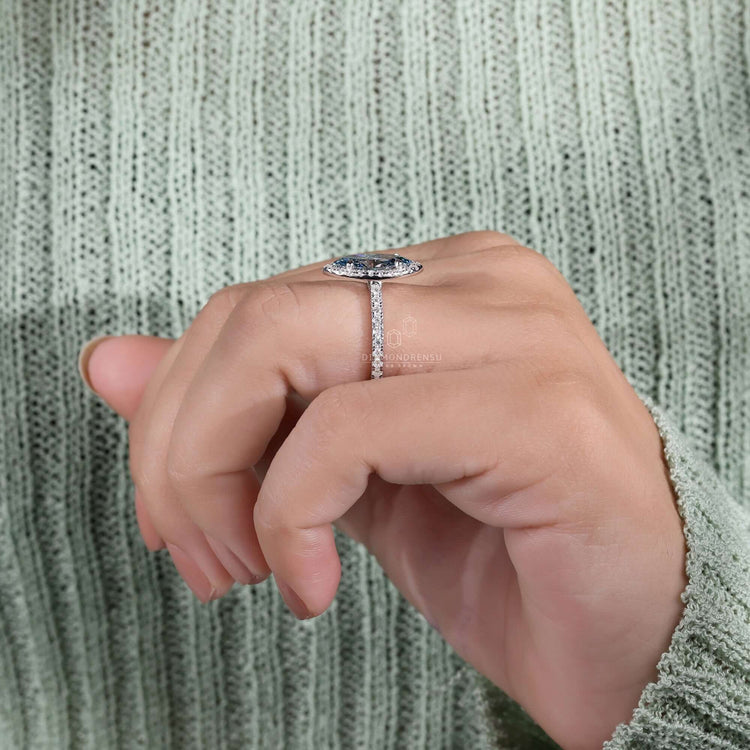 Marquis diamond paired with a 4 prong claw setting for secure brilliance.