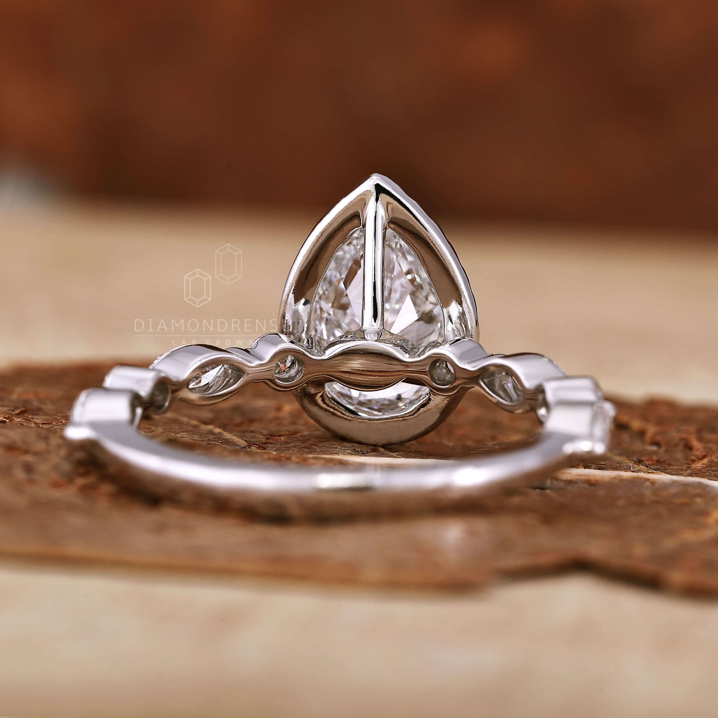 Halo ring crafted with igi certified Lab Grown Diamonds, ensuring brilliance and sustainability for a uk engagement ring.