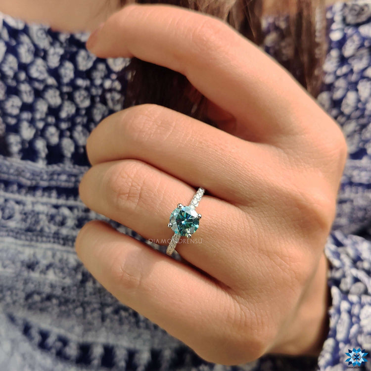 Buy moissanite ring in round cut style.