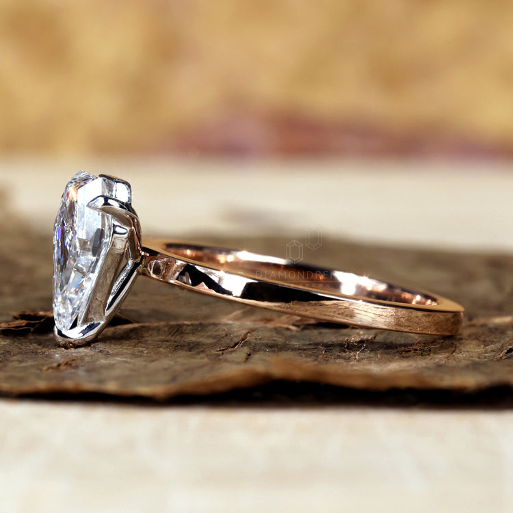 4 prong claw setting designed for elegance and secure diamond placement