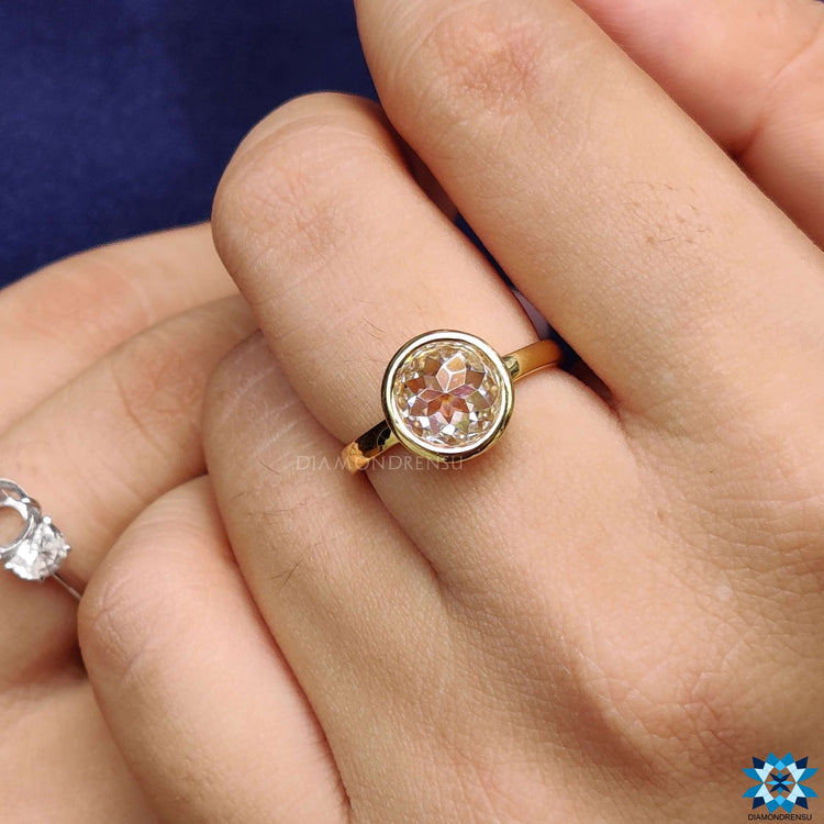 Elegant handmade jewellery showcasing expert craftsmanship.