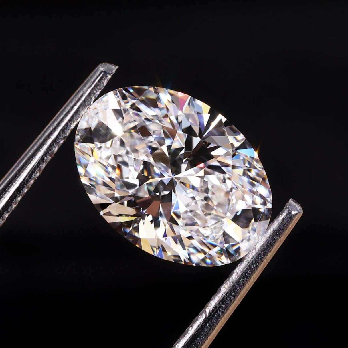 oval lab grown diamond