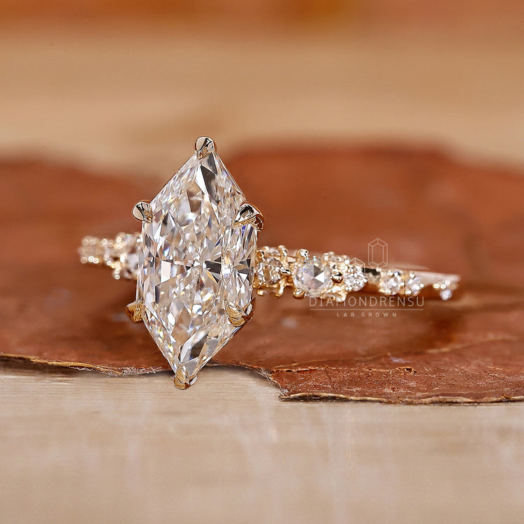 Diamondrensu UK ring styled as Diamondrensu UK engagement ring
